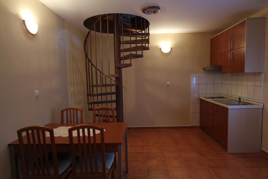 Apartments Villa Ceres Клек Екстериор снимка