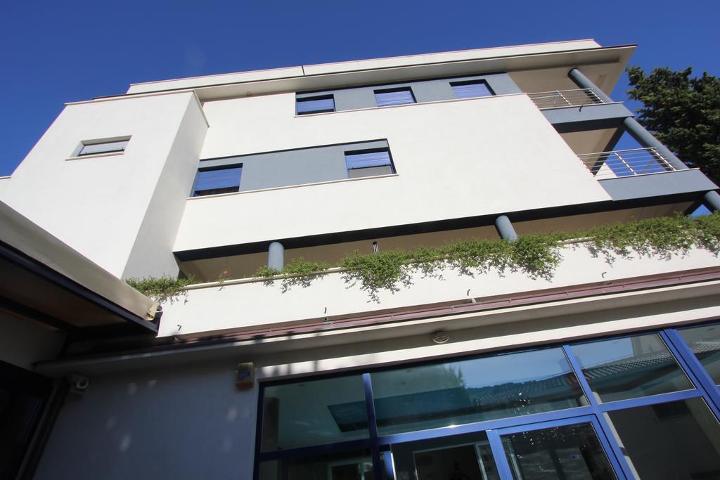Apartments Villa Ceres Клек Екстериор снимка